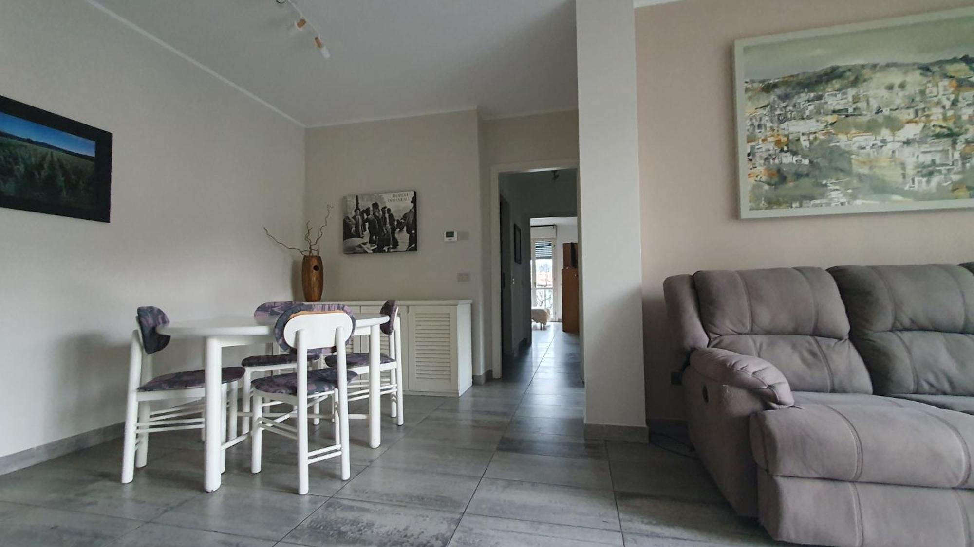 Casa Vacanze Matilde Gavirate Zewnętrze zdjęcie